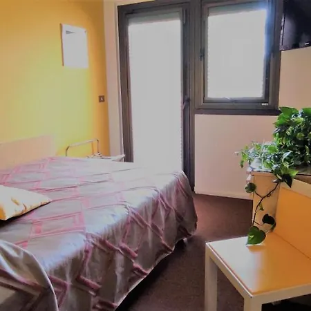 Hotell Antares 3*