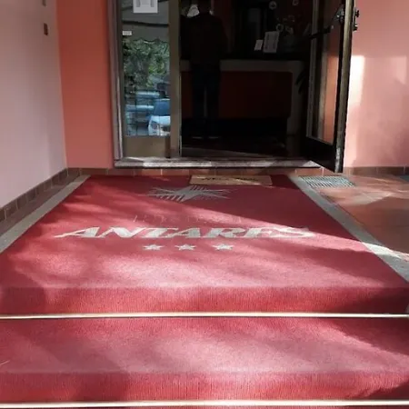 Отель Antares 3*