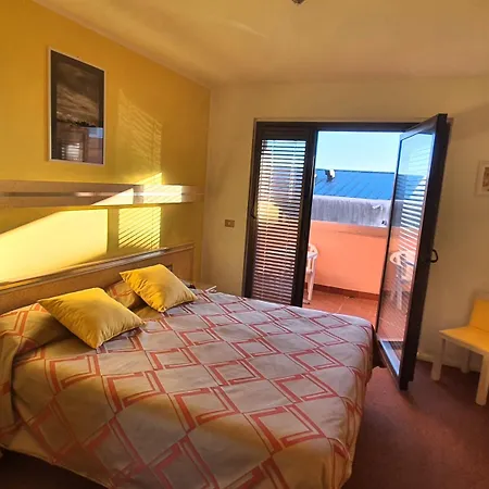 Antares Hotel 3*